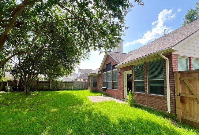 Building Photo - 22511 Parkvine Ln