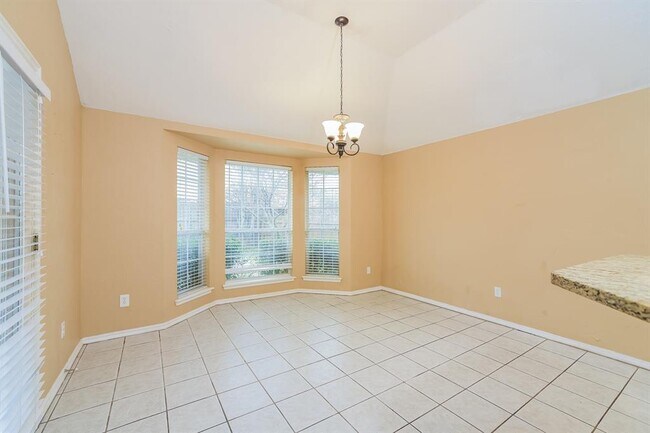 Building Photo - 536 SW 154th Ct