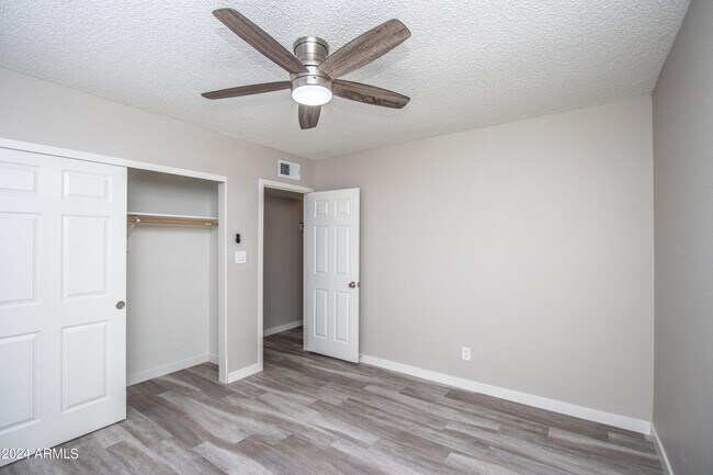 Building Photo - 720 S Dobson Rd