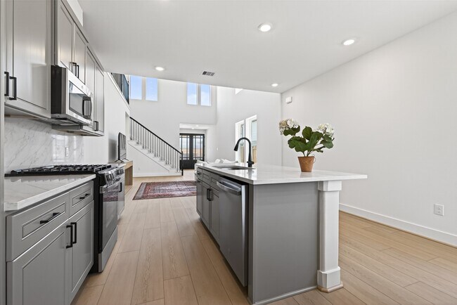 Building Photo - 4333 Avron Dr