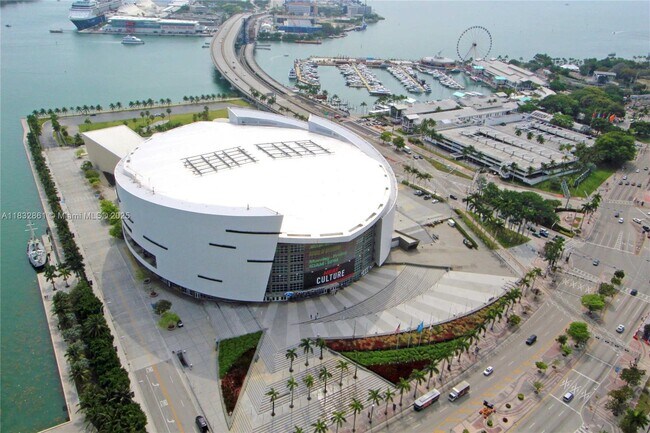 Building Photo - 888 Biscayne Blvd