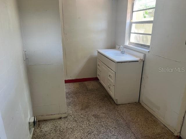 Building Photo - 1089 S Deleon Ave