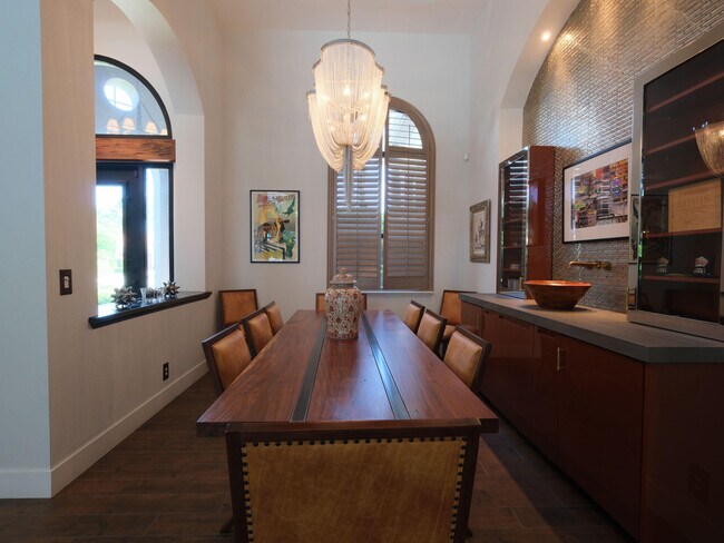 Building Photo - 12465 World Cup Ln