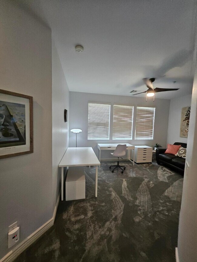 Building Photo - 29718 N 121st Dr