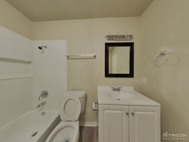 Building Photo - 4008 Segram Ct