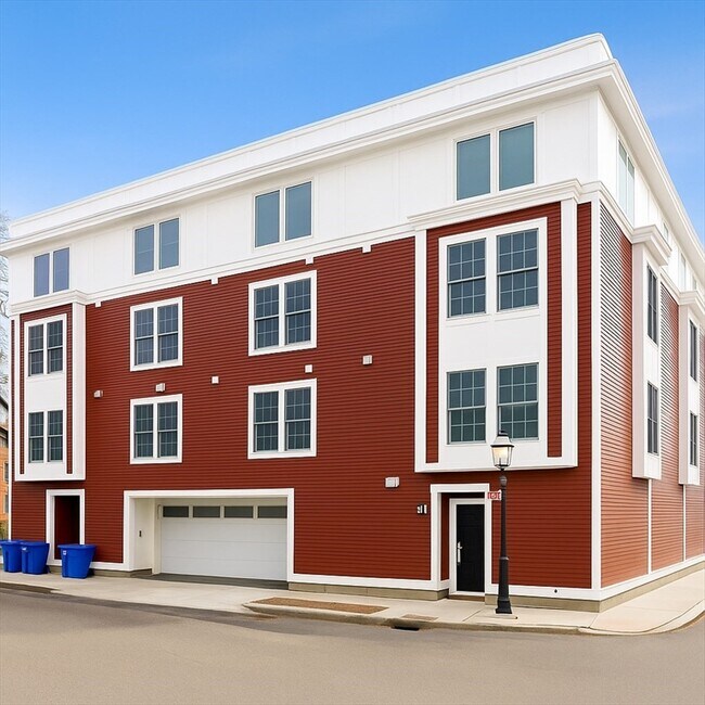 Building Photo - 463 Rutherford Ave