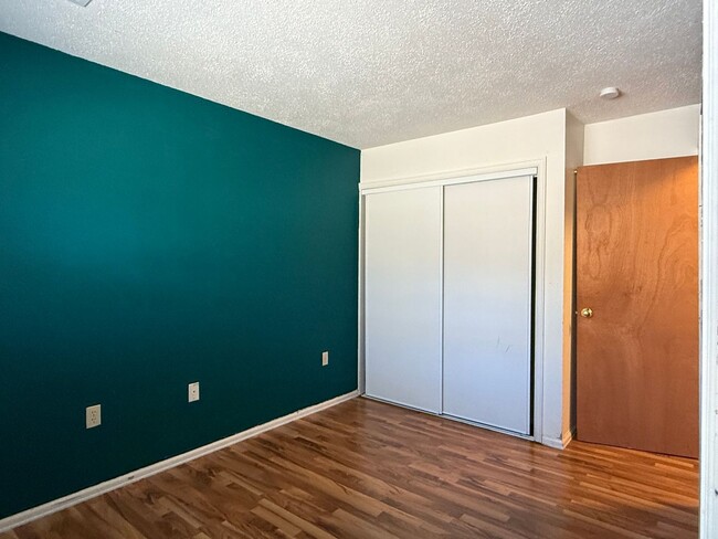 Building Photo - Open Tri-Level Townhome With Tons Of Space...