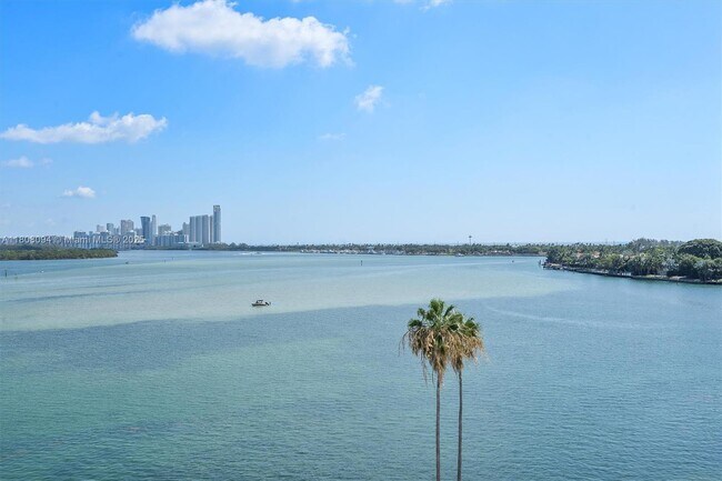 Primary Photo - 10350 W Bay Harbor Dr