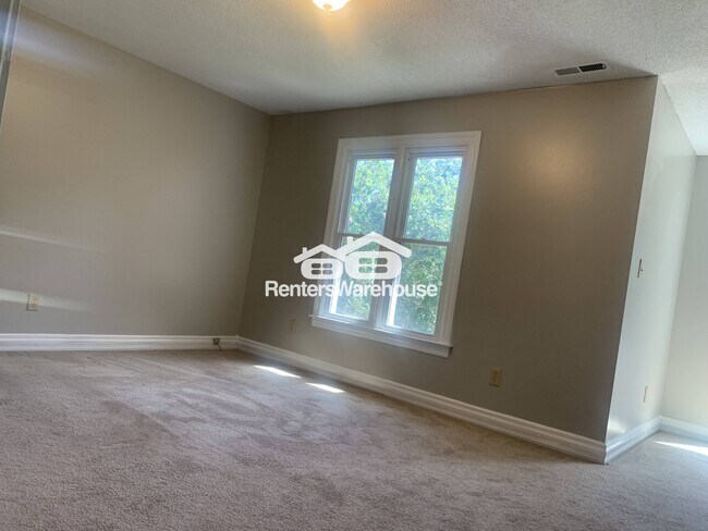 Building Photo - 117 Waterbury Dr