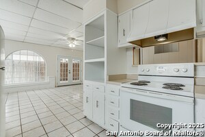 Building Photo - 811 Cottonwood Ave