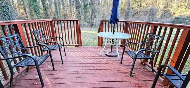 Building Photo - 2511 Susan Ln SW