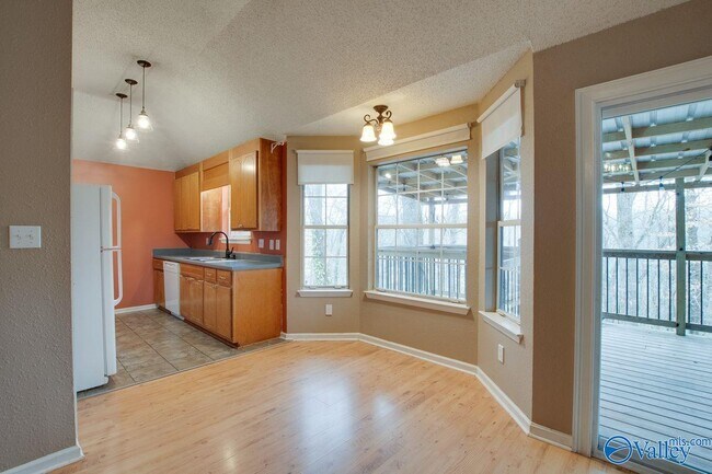 Building Photo - 143 Rebecca Pines Dr