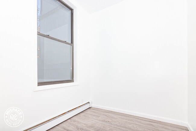 Building Photo - 25 Jefferson St