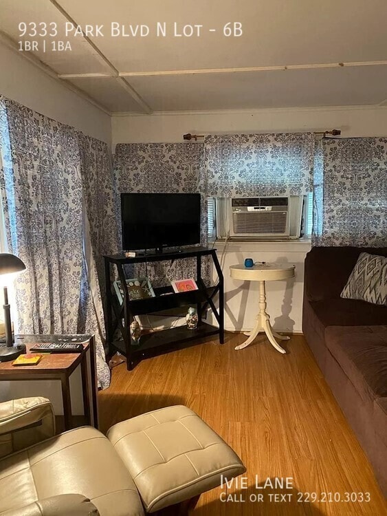 Building Photo - 9333 Park Blvd