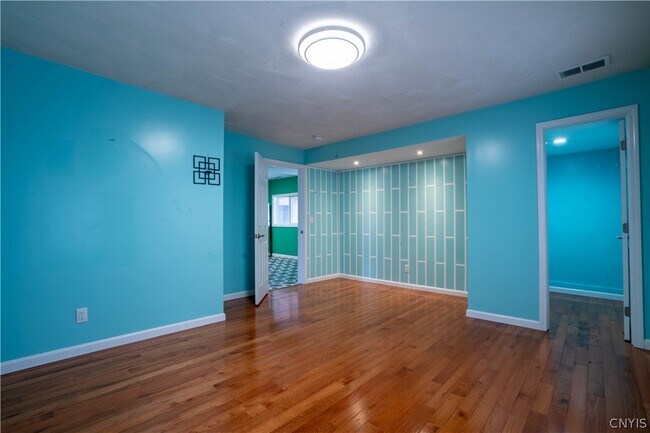 Building Photo - 312 Eastern Ave