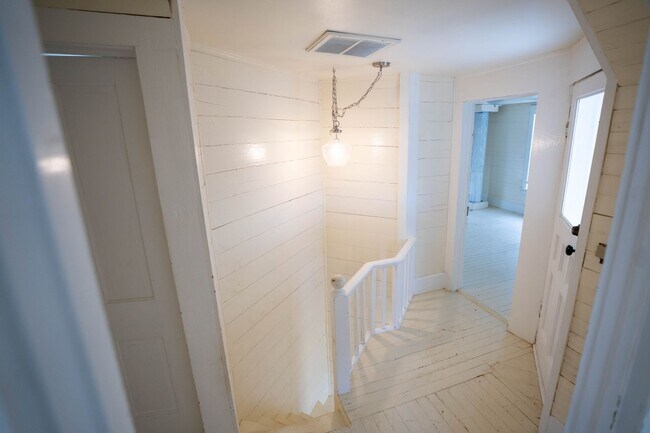 Building Photo - Peaceful Country Rental Near Flint Creek – Gentry, AR