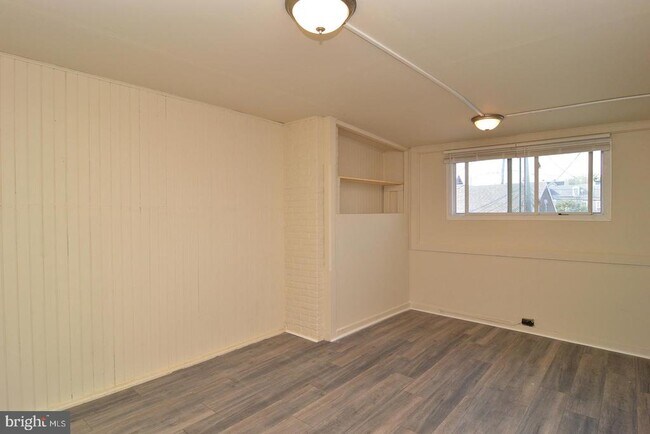 Building Photo - 510 Penn Ave