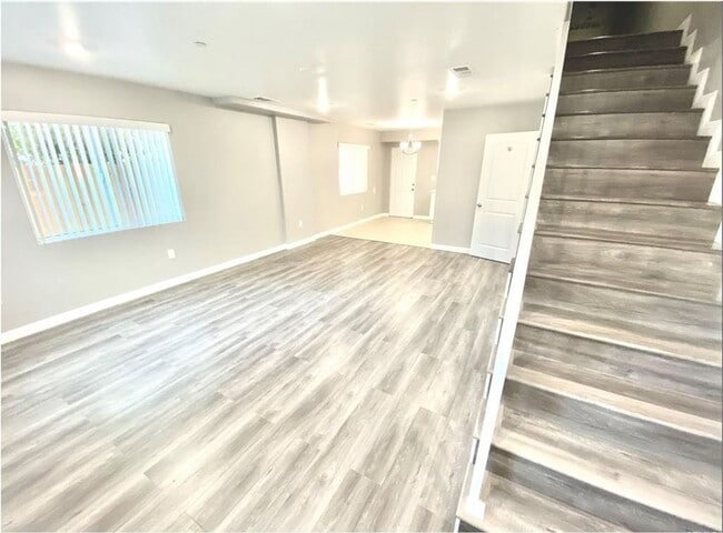 Building Photo - BROADWAY(10617)