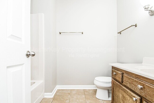 Building Photo - 407 E Dynasty Dr