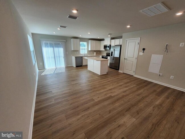 Building Photo - 619 Laurelwood Cir