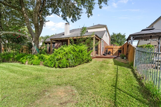 Building Photo - 510 Crestwater Ct