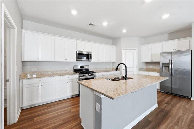 Building Photo - 21 Golden Eagle Pkwy