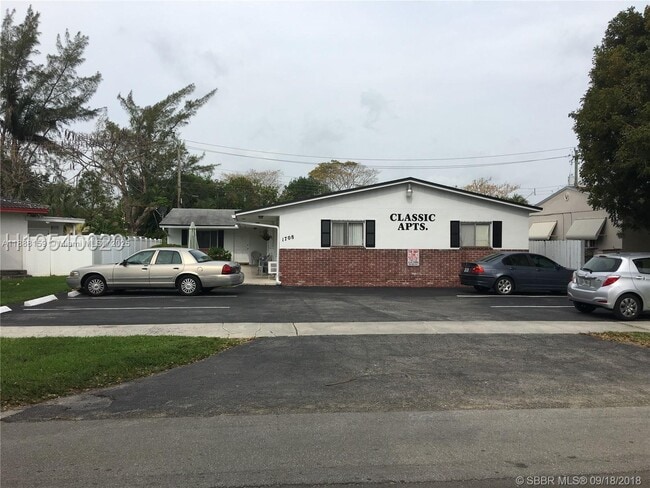 Building Photo - 1708 N 16th Ave