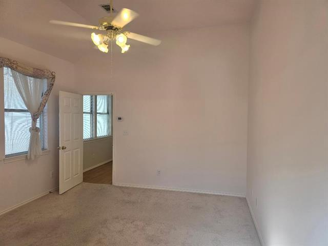 Building Photo - 5940 Rosebud Dr