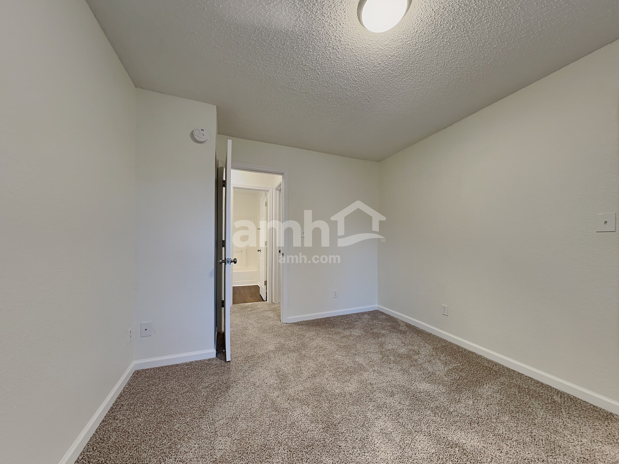 Building Photo - 2744 Branigan Creek Blvd