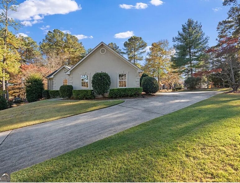 Building Photo - 7064 Brigade Ct