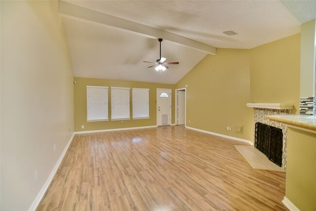 Building Photo - 4611 Kimball Dr