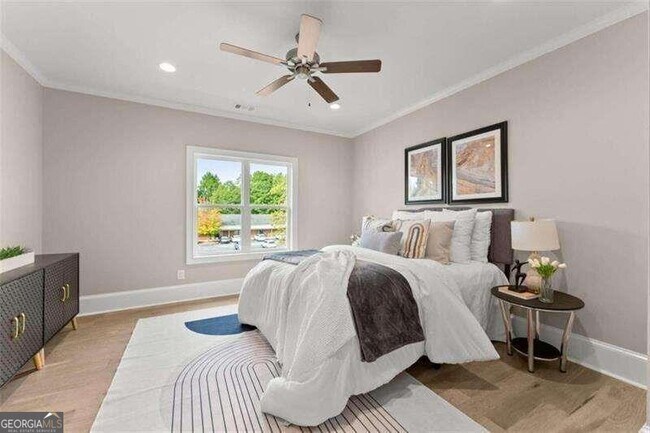 Building Photo - 502 Washington St NW