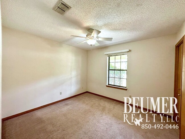 Building Photo - Adorable 3bd/2ba Home in SW Pensacola for ...