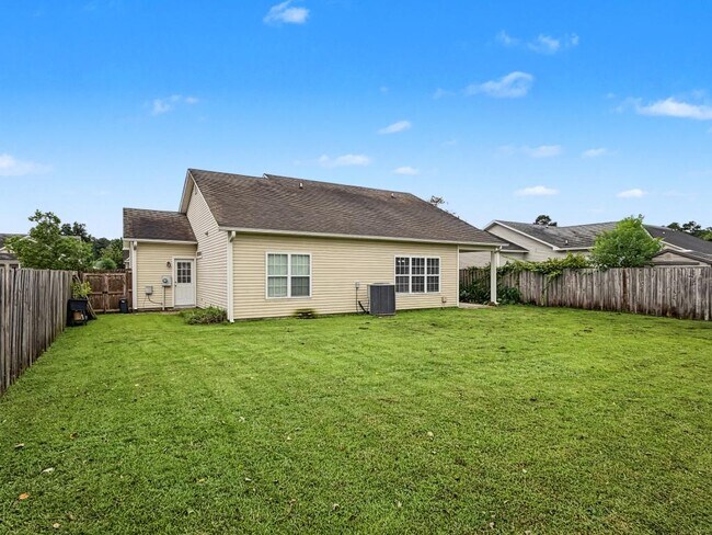 Building Photo - 1406 Parkland Way