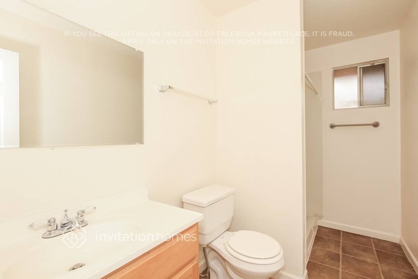 Building Photo - 8615 N 36th Ave