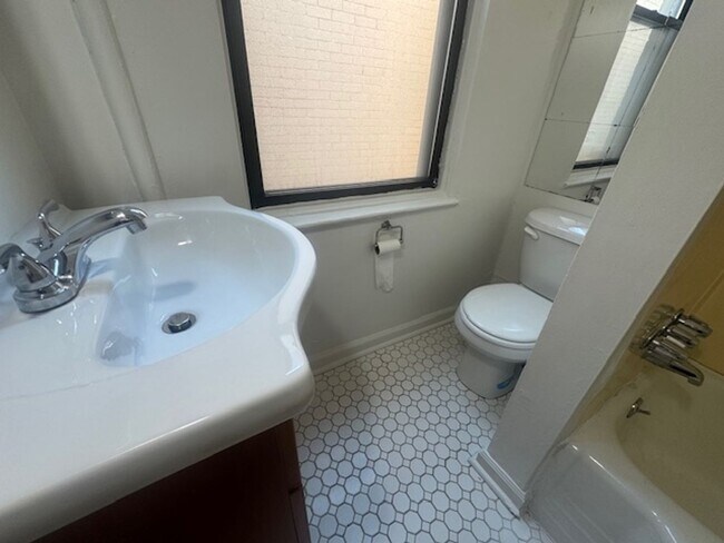 Building Photo - 5106 Baum Blvd