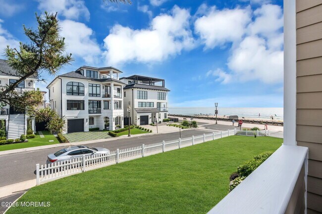 Building Photo - 152 Ocean Ave N
