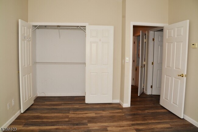 Building Photo - 2 Richmond Rd