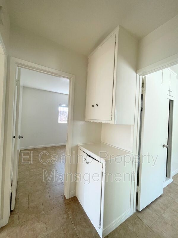 Building Photo - 3558 E 56th St