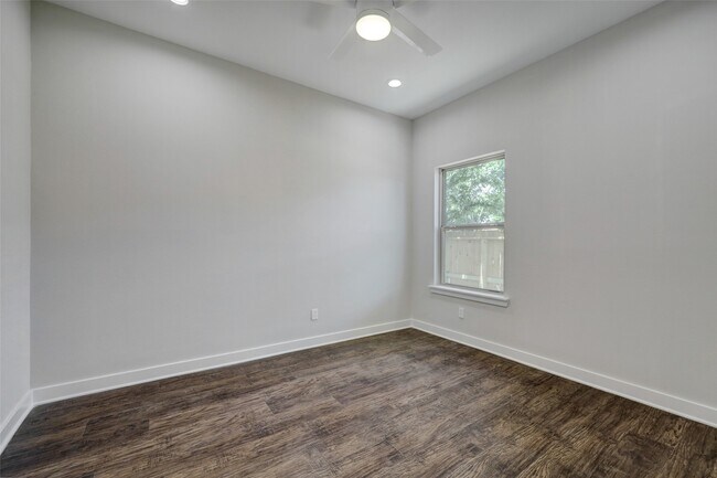 Building Photo - 1601 Bigelow St