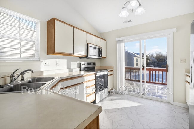 Building Photo - 439 Venus Dr