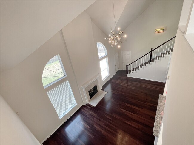 Building Photo - 2126 Winding Hollow Dr