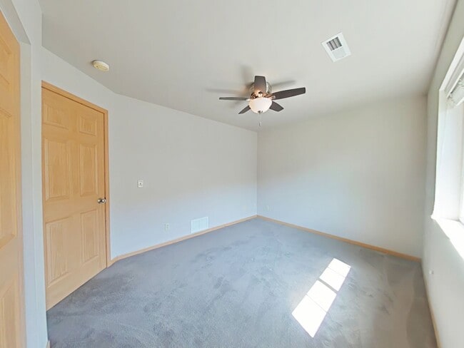 Building Photo - 3505D Fallon Dr