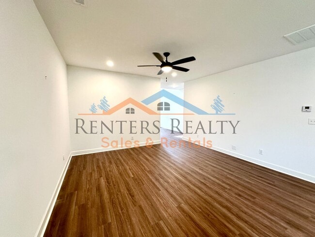 Building Photo - 3BR Home with Office, Bonus Room, Large Kitchen Island, 2-Car Garage & Large Yard – Huntsville Li...