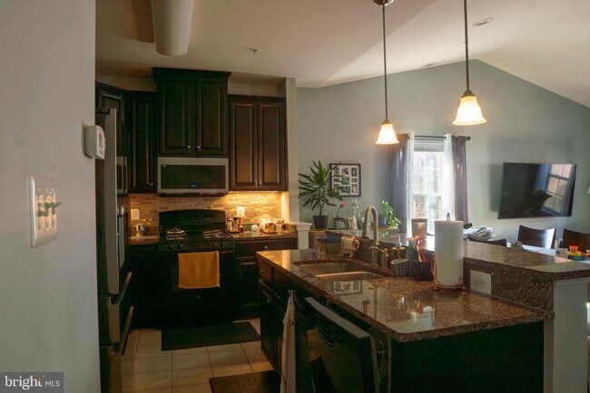 Building Photo - 7388 Brunson Cir