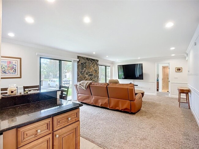 Building Photo - Fully Furnished 2BR/2BA Condo in the Heart...