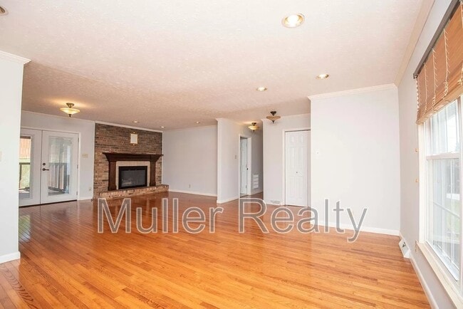 Building Photo - 10837 Dineen Dr