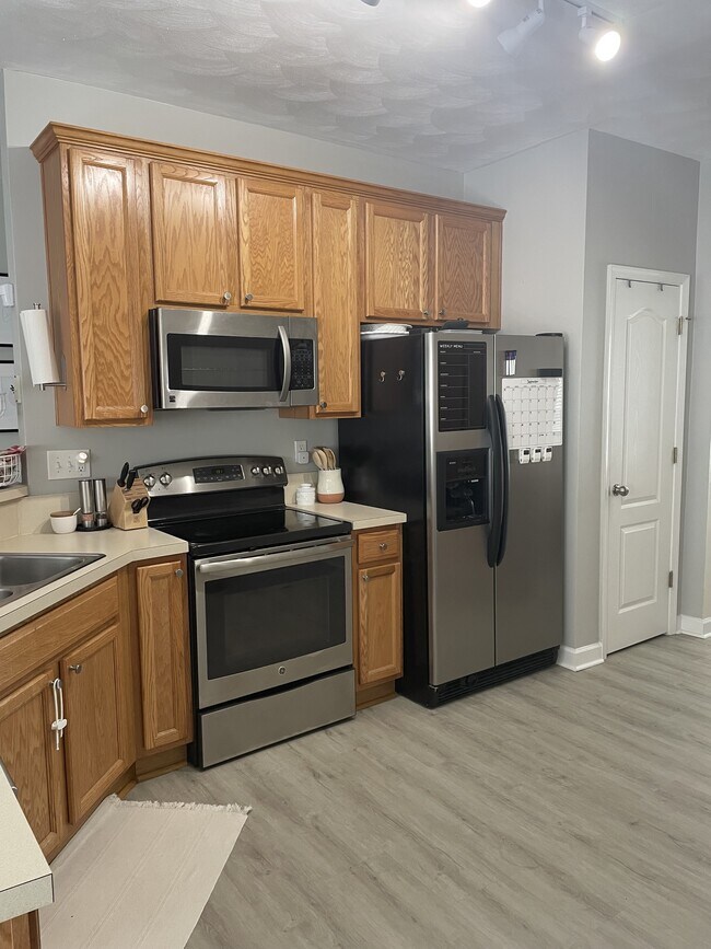 Building Photo - 5268 Pirata Pl