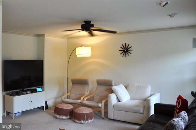 Building Photo - 110 Canterbury Ln