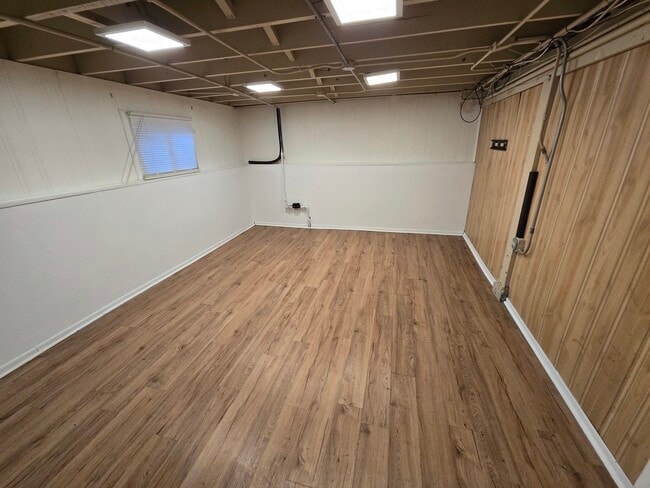 Building Photo - 185 Pick Ave